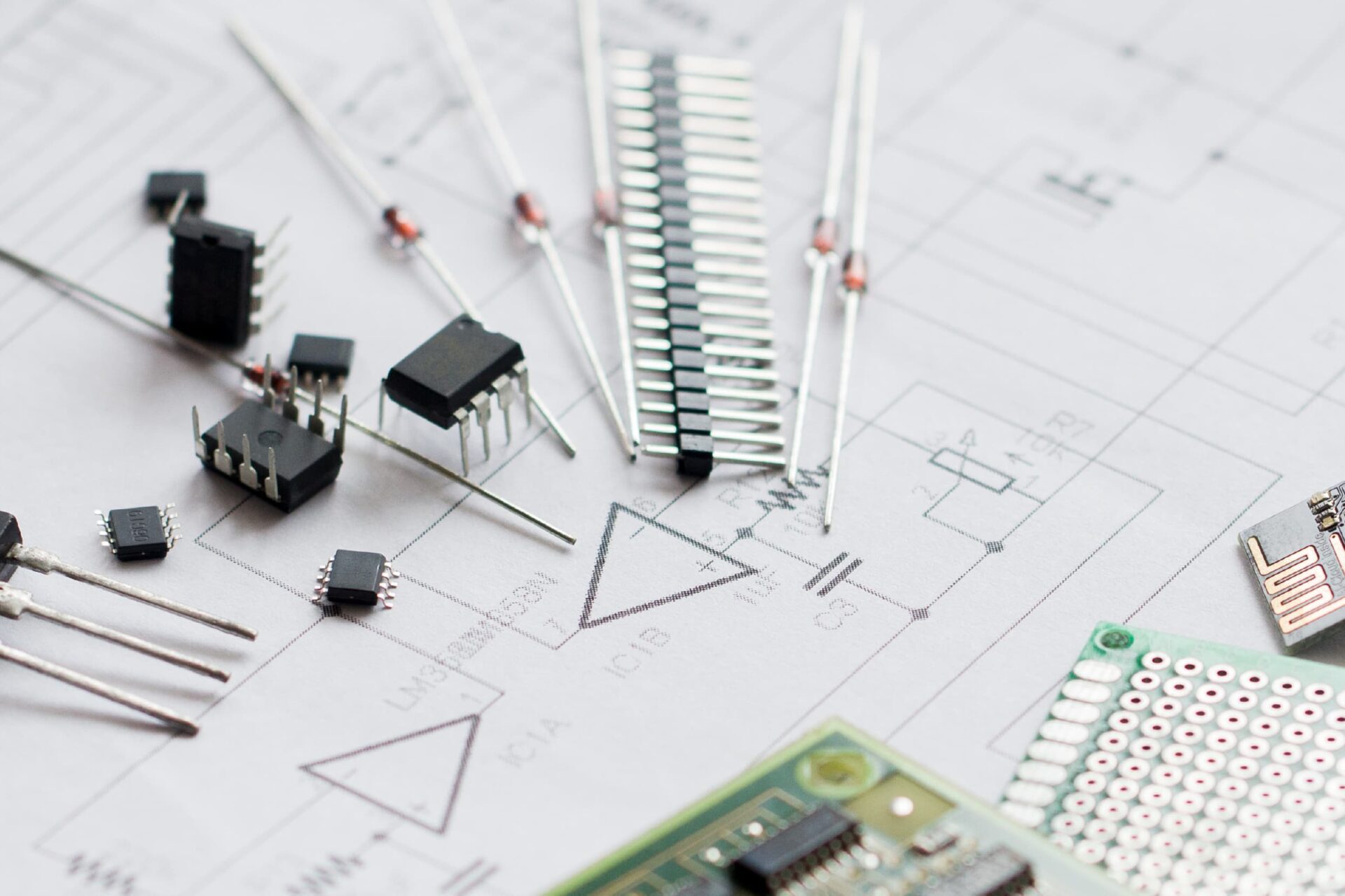Diagnostic électronique : comment détecter un composant électronique défectueux